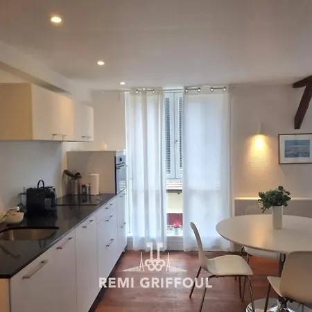 Hypolite 3 New- Flat For 4 - 80 Meters From The Port Of Apartment *