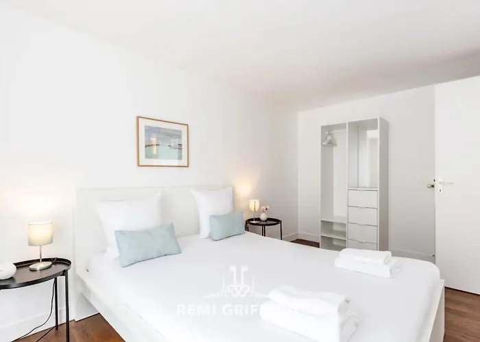 Hypolite 3 Beautiful 80 Meters From The Port Of 4 Apartament *